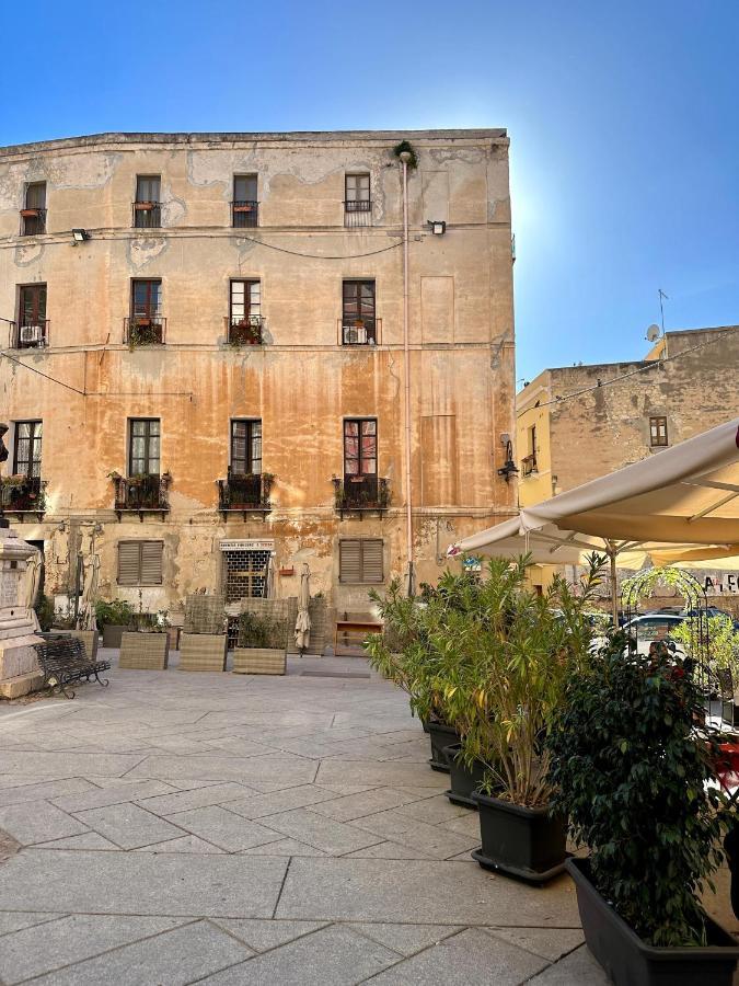 فندق Piazza Carlo Alberto كالياري المظهر الخارجي الصورة